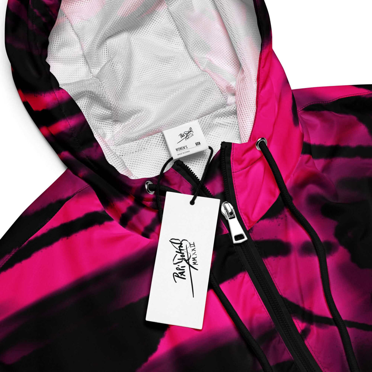 Close-up detail view highlighting the raw fuchsia pink graffiti paint textures, heavy black canvas fabric, and custom brand tagging on the SALA 3 | Crop Attitude Alas Graff Pink Rinascimento Canvas by $arah Free 💎. Honest luxury streetwear curated in Cadifornia.