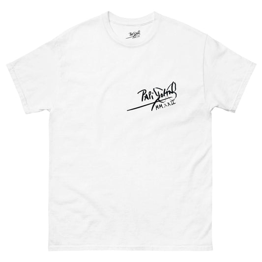 PapiJohn® 🏛️ Sala 5 | The Bronx Beat | Hip Hop Origins Piece — Front view of the White Canvas Tee. Featuring a sober and classic black PapiJohn® signature on the left chest, keeping the purity of the origin. High-end conscious luxury streetwear d'auteur curated in Cadifornia.