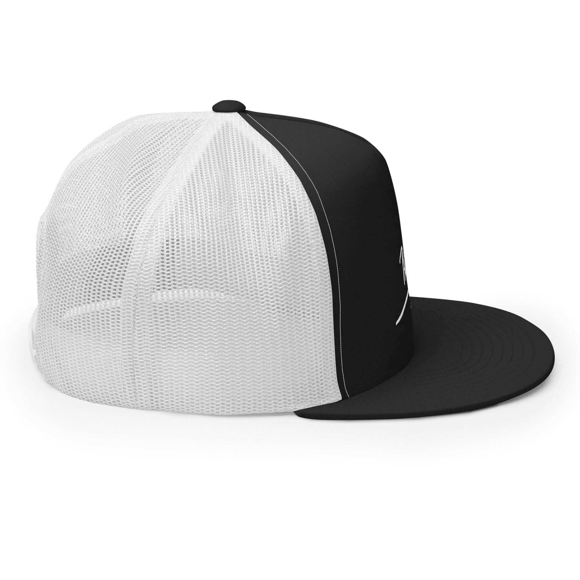 Gorra papijohn tipo trucker Firma bordado en blanco lateral derecho blanca y negra