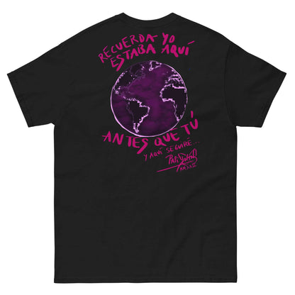 camiseta graffiiti respeto a la tierra rosa y morado negra firma papijohn