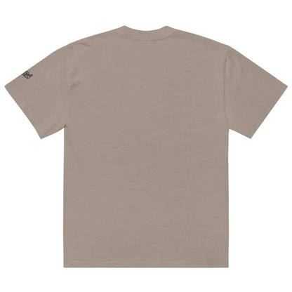 camiseta gris oversize