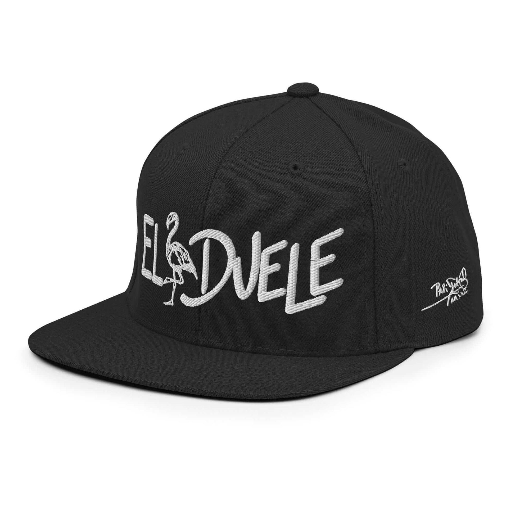 PapiJohn® The Flamenco 3D Signature Snapback in solid black ergonomic left profile focusing on the signature structured crown height and crisp flat visor line | Streetwear d'Auteur