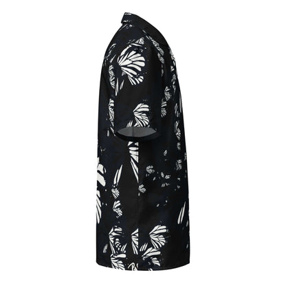 Side profile view showing the right side and sleeve of the SALA 3 | Attitude BW Monarca Surf Shirt by PapiJohn®. Showcasing the seamless all-over monochrome flight graphic and raw stroke finish by $arah Free 💎.