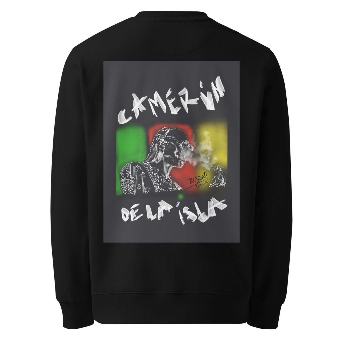 PapiJohn® 🏛️ Sala 5 | The Eco Crossroad | Camerún de la Isla Canvas — Back view showing the premium heavyweight silhouette and architectural drape of the Black Crewneck by $arah Free 💎. A gallery-level archive piece merging deep cultural heritage with 100% organic honest luxury streetwear curated in Cadifornia.