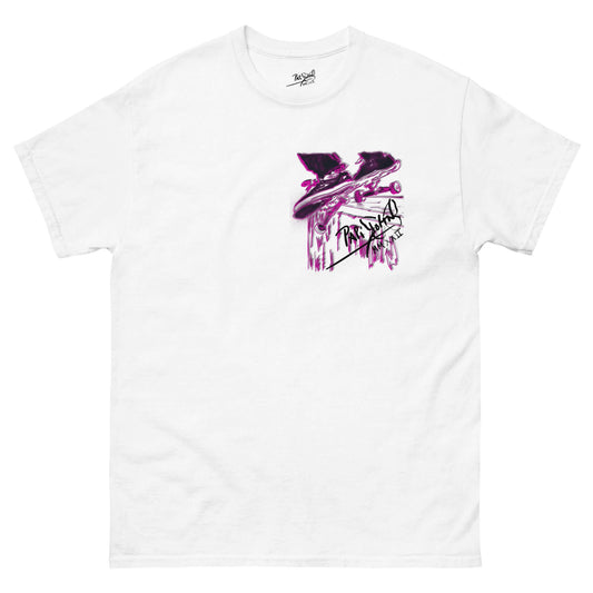 PapiJohn® 🏛️ Sala 5 | The Edge Sensation | A Skate Grind Silhouette — Front view of the White Canvas. Showcasing a high-fidelity graphic of a perfect rail grind with electric magenta contrasts by $arah Free 💎 on heavy white cotton. Authentic artist-driven streetwear capturing kinetic urban architecture, curated in Cadifornia.