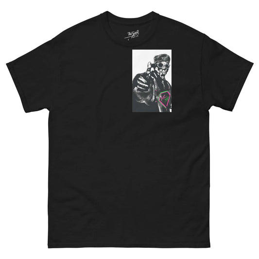 PapiJohn® 🏛️ Sala 5 | The Framed Rapper | Hip Hop Tribute Canvas — Front view of the Black Canvas. Featuring "The Rapper Classic" old school illustration set within a pristine rectangular gallery frame block by $arah Free 💎 on heavy black cotton canvas. High-end conscious luxury streetwear de autor curated in Cadifornia.