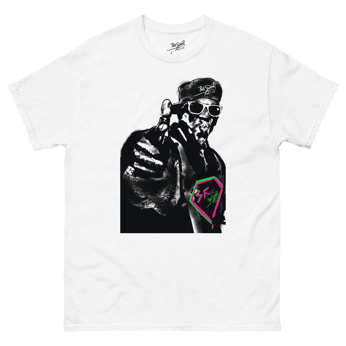PapiJohn® 🏛️ Sala 5 | The Rapper Classic | Urban Tribute Canvas — Front view of the White Canvas Tee. Featuring an isolated old school rapper graphic artwork on the front by $arah Free 💎 on premium white cotton canvas. High-end conscious luxury streetwear de autor curated in Cadifornia.