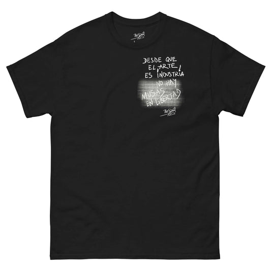 Front view of the SALA 9 | El Arte es Industria | Noir Manifesto "The Industrial Dystopia" Canvas Tee by PapiJohn®. Featuring raw white spray graffiti typography and industrial smoke artwork on heavy black canvas by $arah Free 💎. High-end intellectual streetwear de autor curated in Cadifornia.