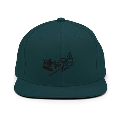 PapiJohn® The Skate Archive Signature Snapback in deep spruce green front layout highlighting the bold black tridimensional script and skate jumper emblem | Sala 1 Wearable Art Fashion