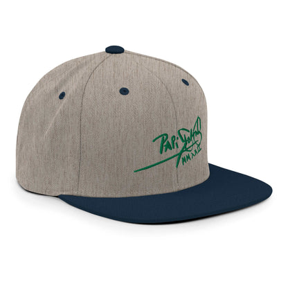 PapiJohn® The Green Signature Classic Snapback in grey and navy right profile framing the rigid high crown architecture and navy flat brim | Streetwear d'Auteur