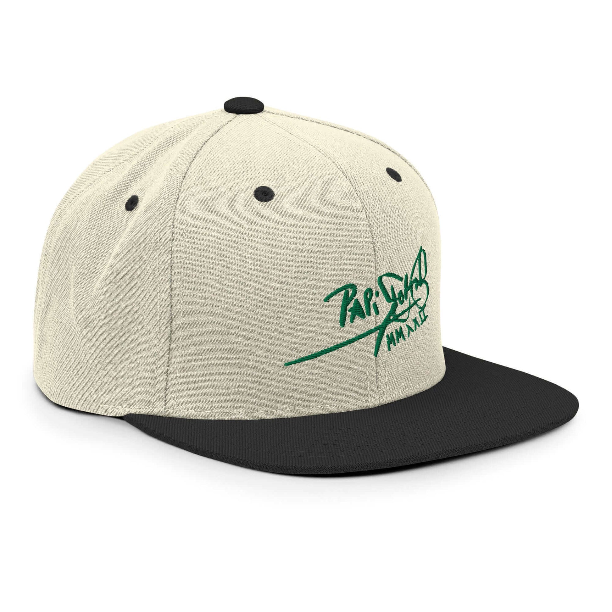 PapiJohn® The Green Signature Classic Snapback in raw natural and black panels right profile tracing the structured high-profile line and black flat visor shape | Streetwear d'Auteur