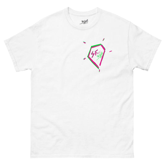 PapiJohn® 🏛️ Sala 5 | The Diamond Legacy | Special Edition — Front view of the White Canvas Tee. Featuring The Identity Diamond on the left chest: a vibrant pink and green outline enclosing the primordial union of SFree and PapiJohn® by $arah Free 💎. High-end conscious luxury streetwear d'auteur curated in Cadifornia.