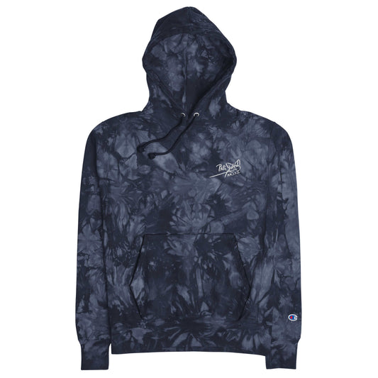 PapiJohn® 🏛️ Sala 5 | The Tie-Dye Reverse | Champion® Heritage — Front view of the Navy Tie-Dye Champion Reverse Weave® Hoodie. Featuring the classic PapiJohn® signature embroidered on the left chest over a unique marine tie-dye pattern evoking electric coastal skies. Authentic streetwear d'auteur curated in Cadifornia.