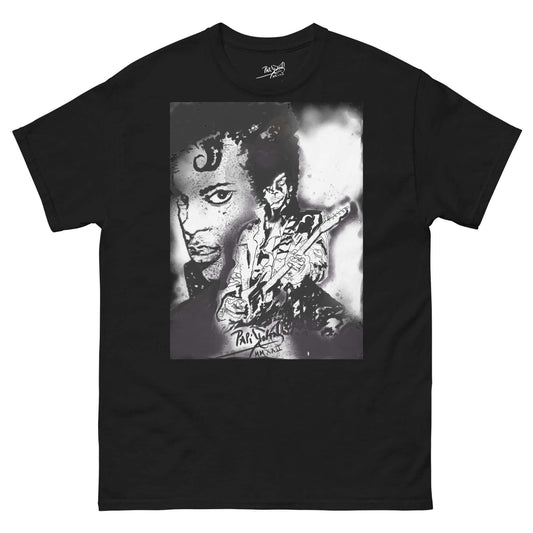 PapiJohn® 🏛️ Sala 6 | The Real Príncipe | Royal Etching Canvas — Front view of the absolute Black Canvas Tee. Featuring an ethereal monochrome performance of a musical genius playing the guitar by $arah Free 💎, projected over an imperfect white spray canvas. Anchored by the classic PapiJohn® heritage seal. Royal honest luxury and wearable art curated in Cadifornia.