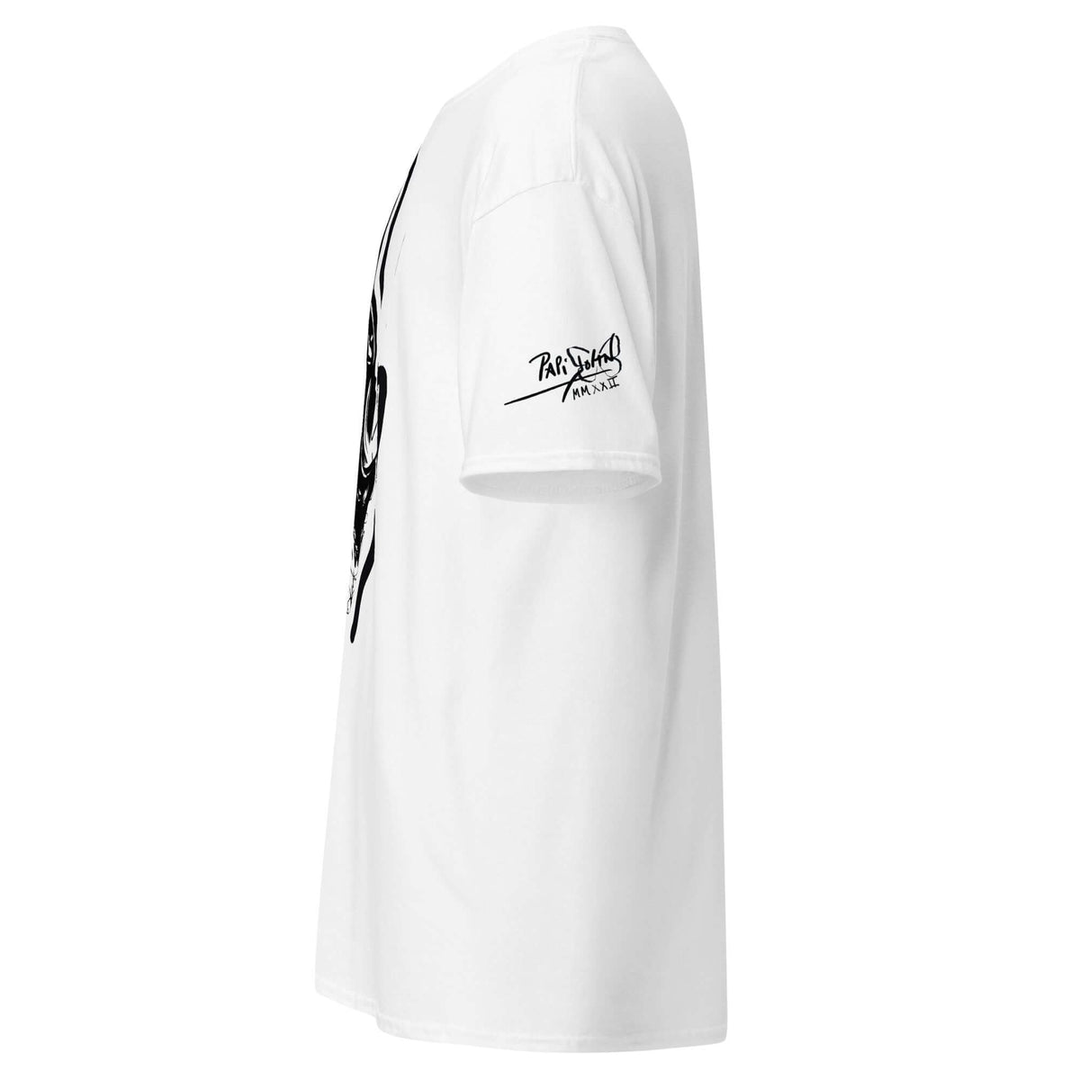 PapiJohn® 🏛️ Sala 8 | The Artpop Diva | Comic-Sketch Canvas — Left profile view of the White Canvas Tee. Highlighting the classic PapiJohn® icon signature precisely placed on the left sleeve, completing the exclusive Dual Branding detail. A mark of authenticity for this high-end honest luxury streetwear piece curated in Cadifornia.