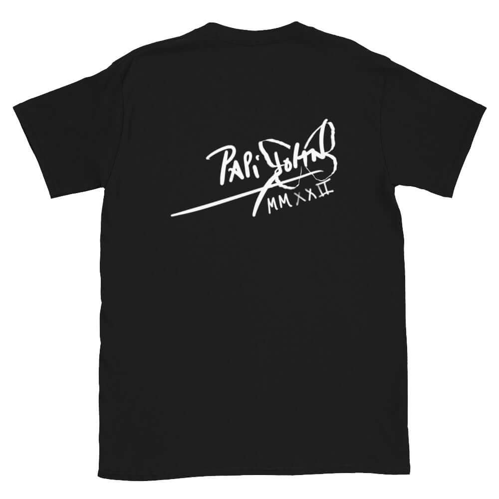 camiseta negra por detrás con la Firma papijohn en blanco