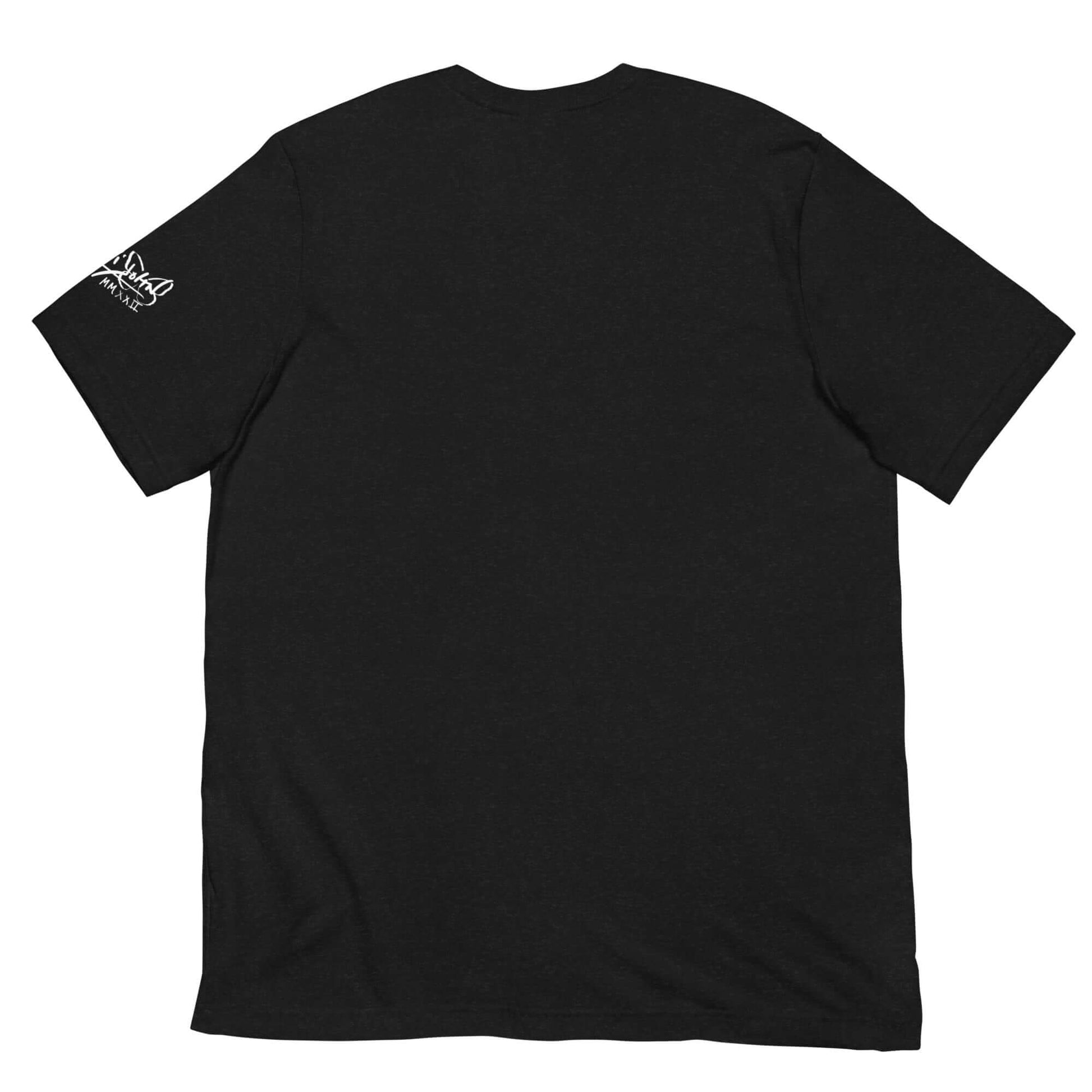 camiseta negra firma papijohn en manga izquierda